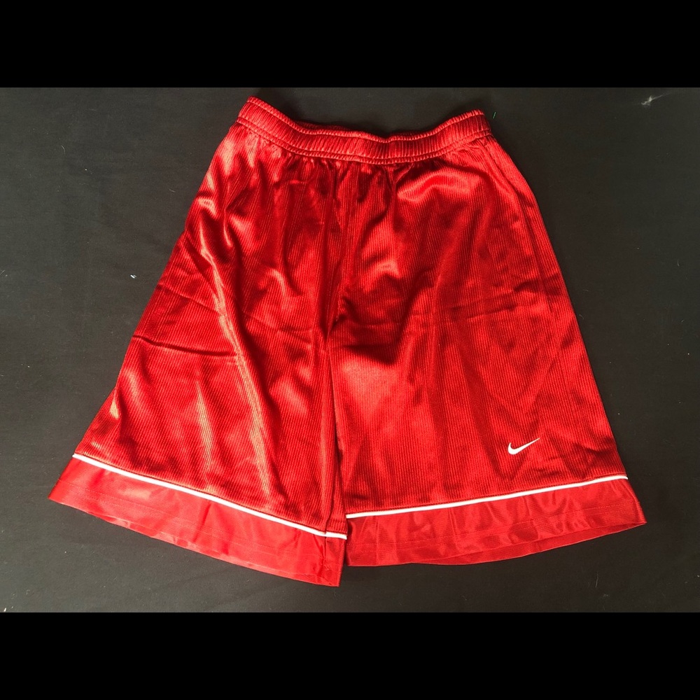 NWT NEW NIKE BOYS SHORTS BASKETBALL S,M,L